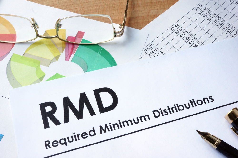 Illustration depicting the concept of required minimum distributions (RMD) and managing RMD withdrawals effectively.